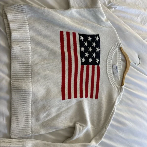 Old Navy Cream Knit Sweater - Picture 3 of 4